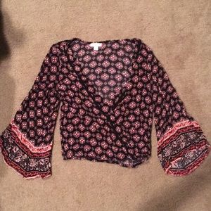 Bell sleeve low neck boho top